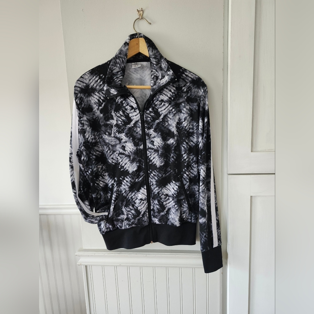 Infinite size M zipper sweater never worn